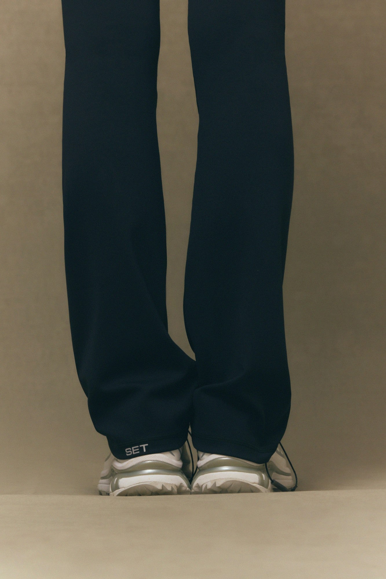 LUXFORM® LUX STRAIGHT HIGH-RISE LEGGINGS - ONYX | SET ACTIVE Exclusive