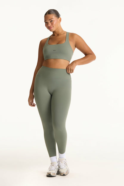 SPORTBODY® SPORTY HIGH-RISE LEGGINGS - KELP | SET ACTIVE Exclusive