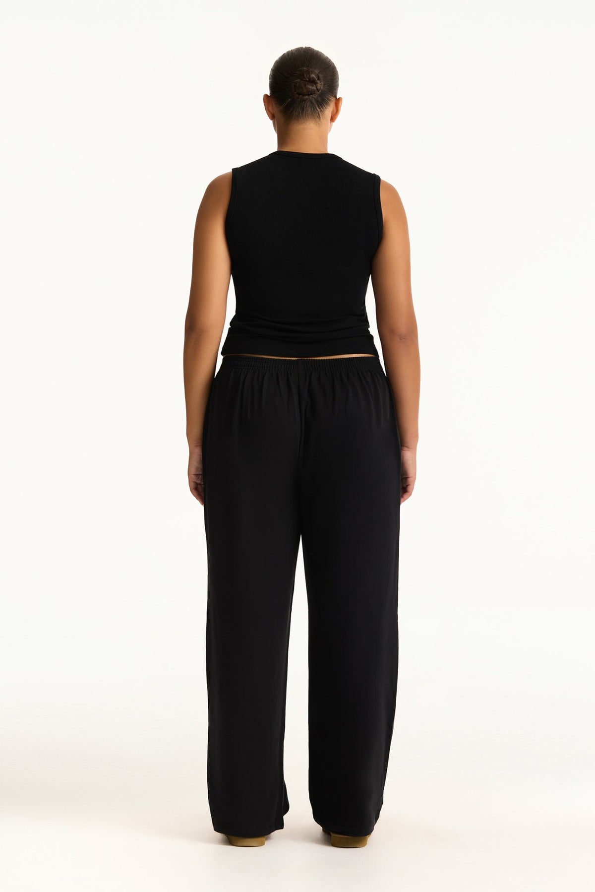 RIBBED MODAL BODY MUSCLE TANK - ONYX | SET ACTIVE Featured