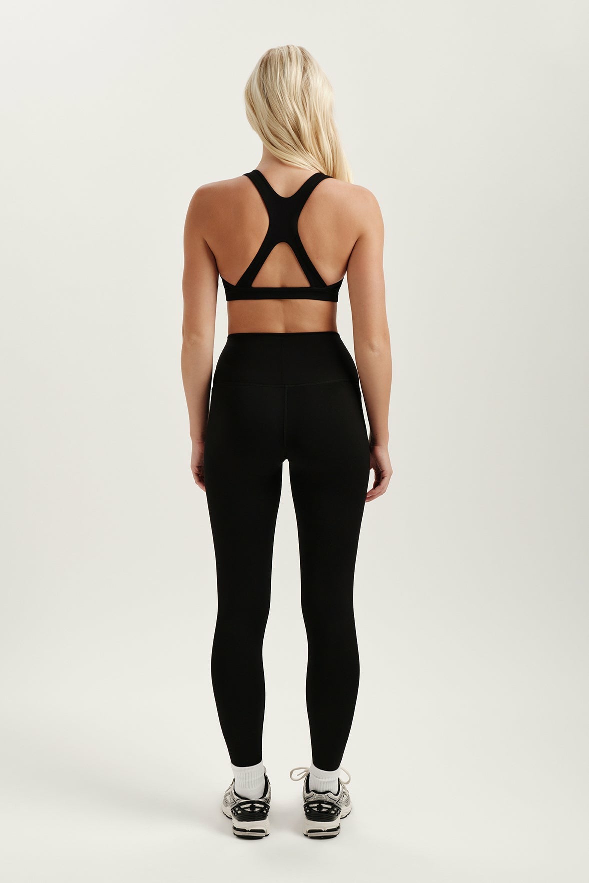 SPORTBODY® SPORTY VAULT BRA - ONYX | SET ACTIVE Classic