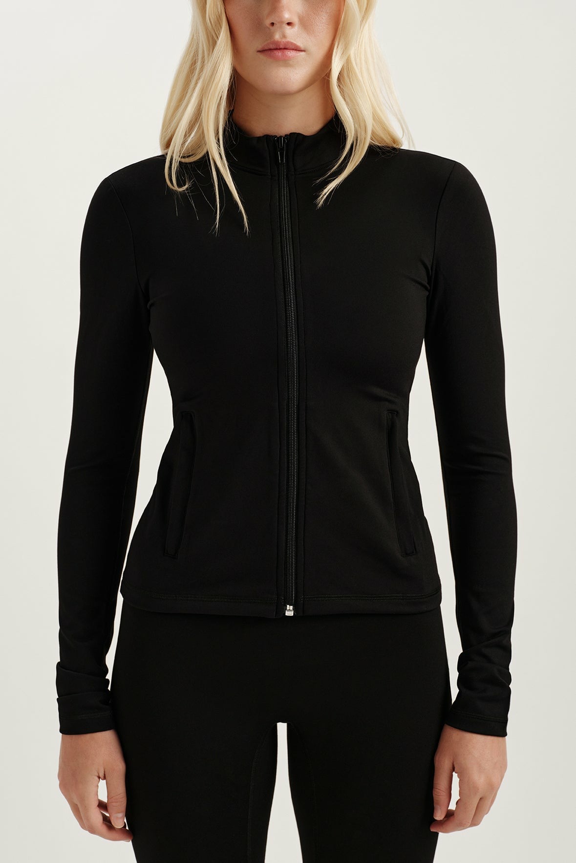 SPORTBODY® SPORTY WARM UP - ONYX | SET ACTIVE Signature