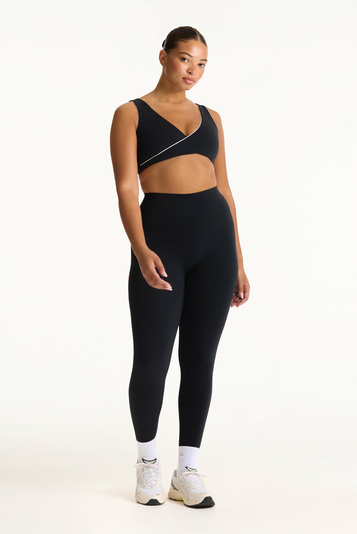 BREATHE 1.0 CONTRAST WRAP BRA - ORCA | SET ACTIVE Classic