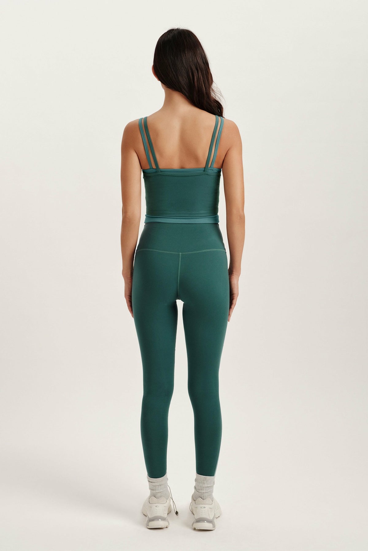 FORMCLOUD® CLOUD LAYER STRAPPY TANK - SYNC | SET ACTIVE Recommended